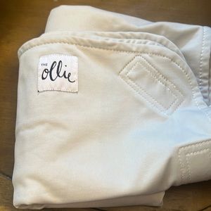 Ollie swaddle. Very good condition. Smoke and pet free home.